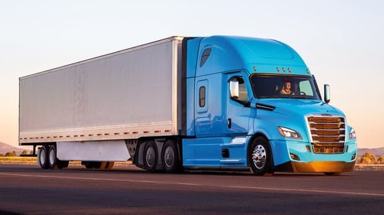 Winter Truck Parking: Essential Tips for Cold Weather Safety